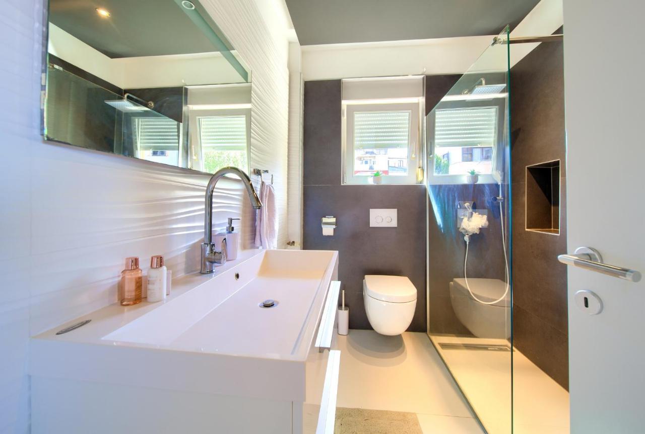 Luxury Apartments Vanessa, نجيفيش المظهر الخارجي الصورة