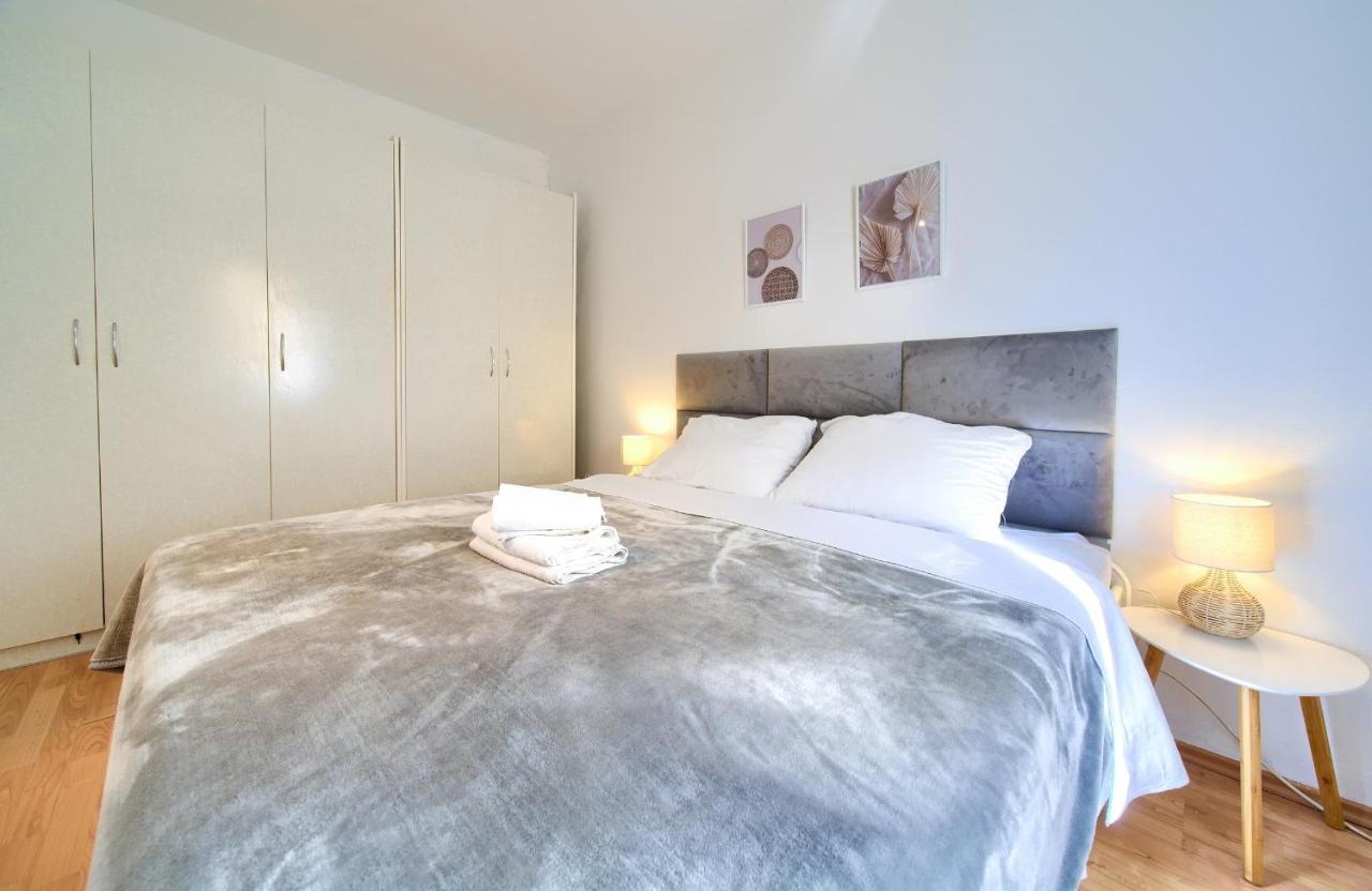 Luxury Apartments Vanessa, نجيفيش المظهر الخارجي الصورة