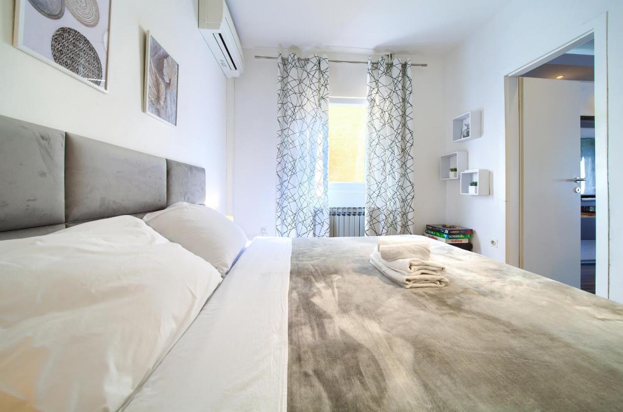 Luxury Apartments Vanessa, نجيفيش المظهر الخارجي الصورة